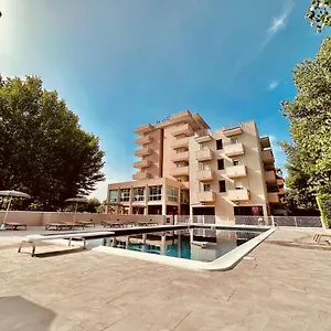 St Gregory Park Отель Римини