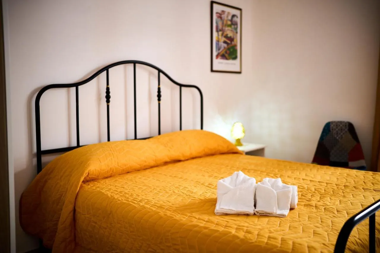 Mercede Rooms Palermo 0*,  Italy